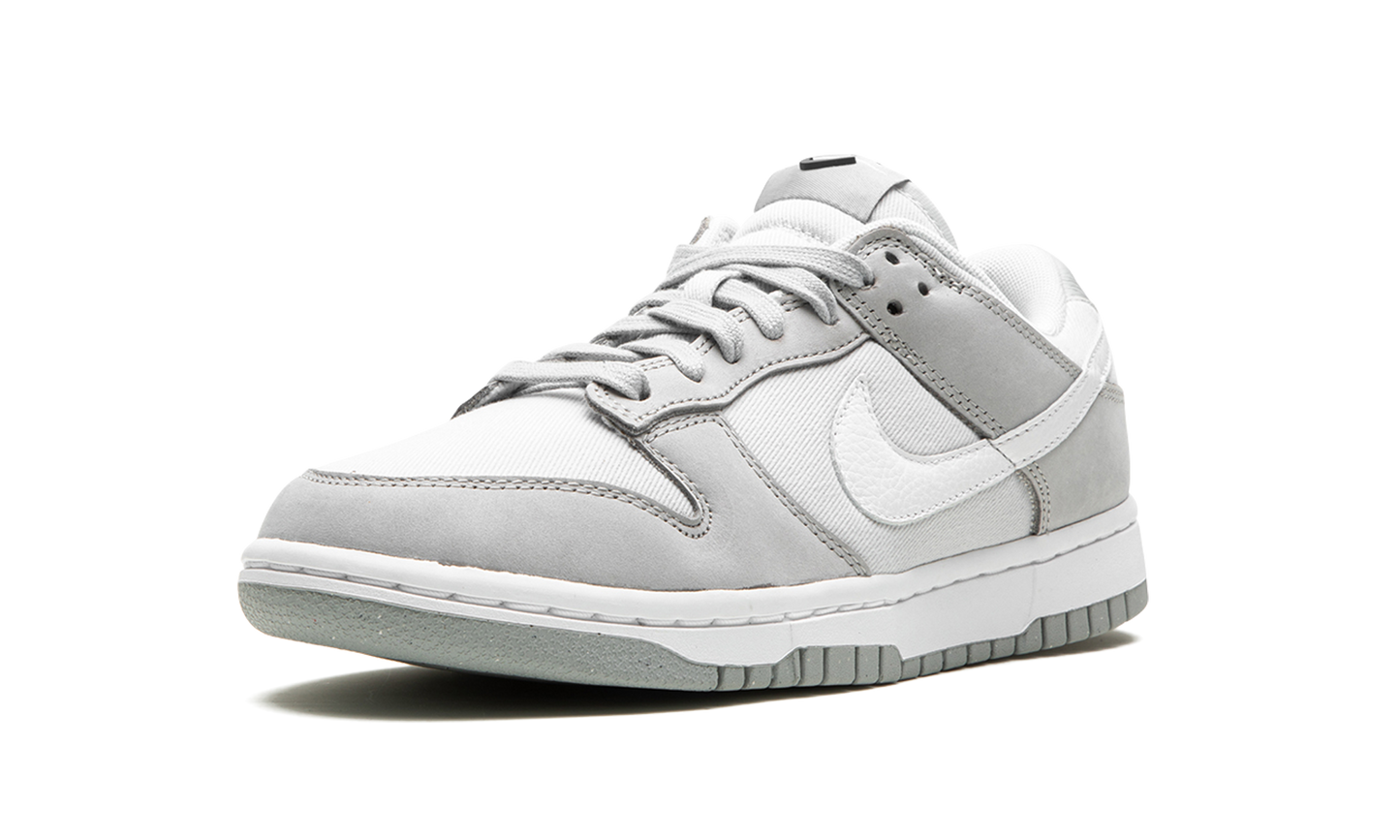 DUNK LOW LX NBHD WMNS"Light Smoke Grey" FB7720 002