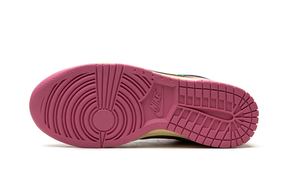 DUNK LOW WMNS"Parris Goebel" FN2721 600