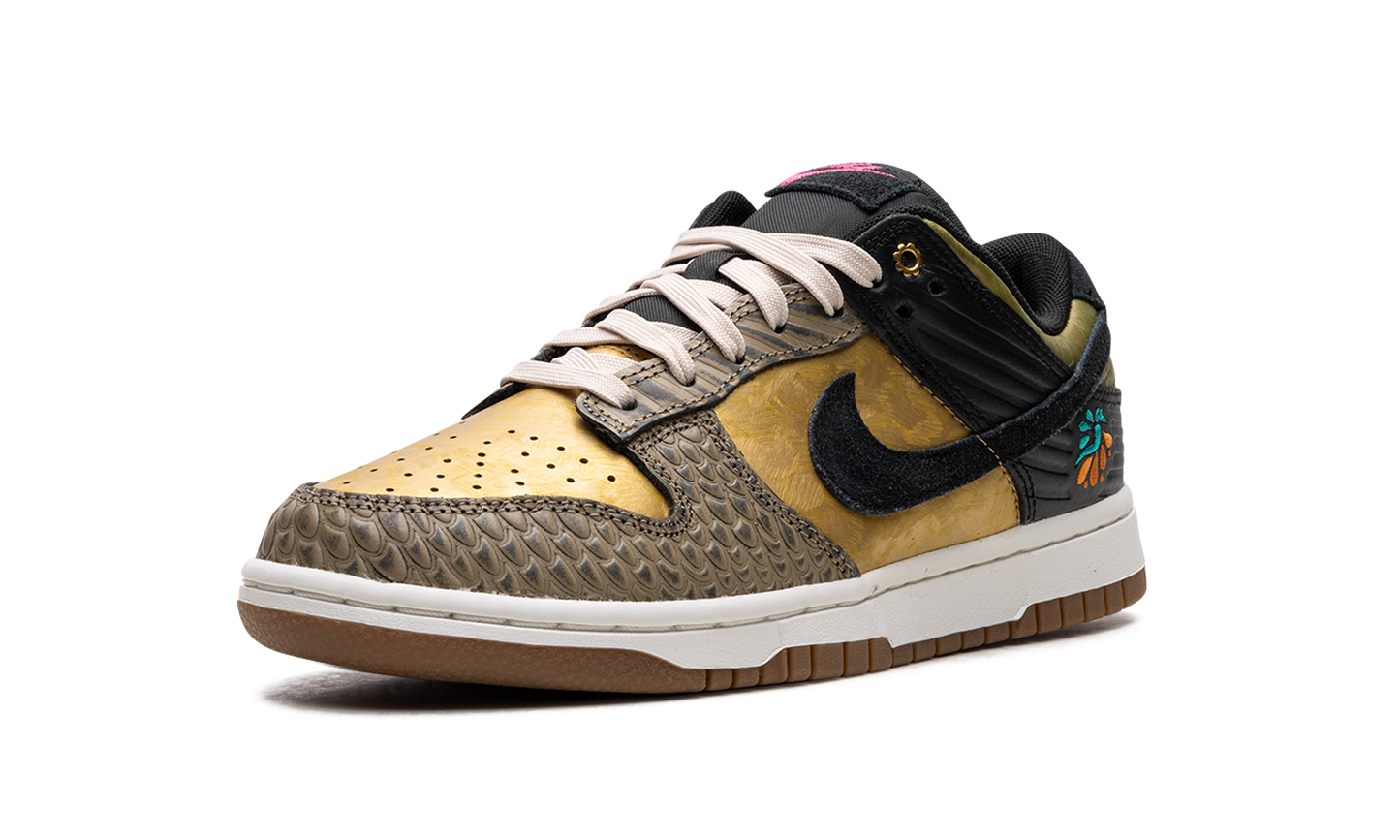 DUNK LOW WMNS"Dia De Los Muertos" FQ8148 010