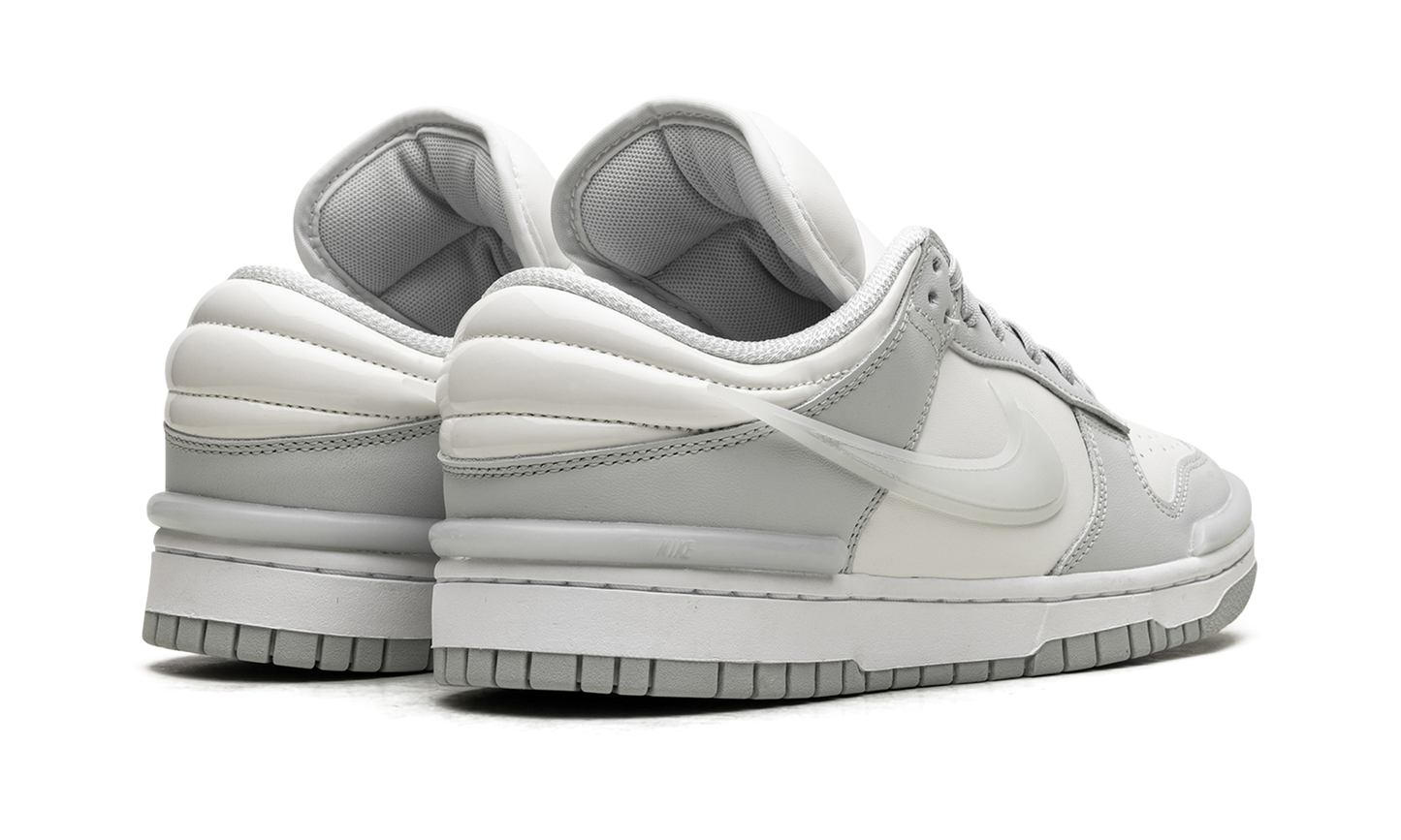 Dunk Low Twist WMNS"LIGHT SILVER" DZ2794 004