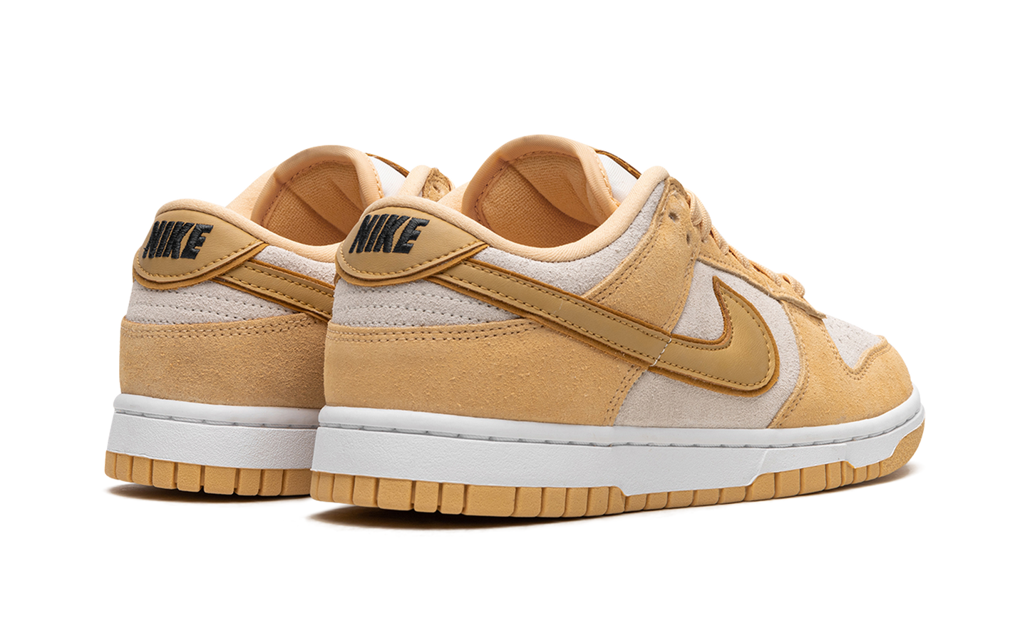 DUNK LOW WMNS"Celestial Gold Suede" DV7411 200
