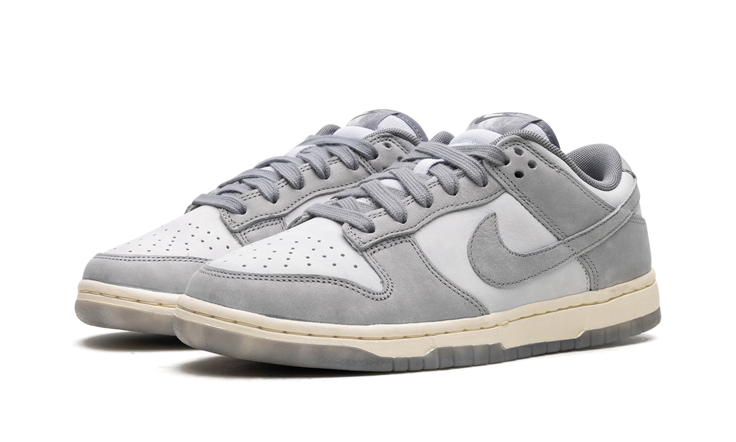 DUNK LOW WMNS"Cool Grey" FV1167 001