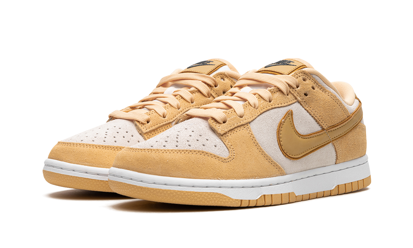 DUNK LOW WMNS"Celestial Gold Suede" DV7411 200