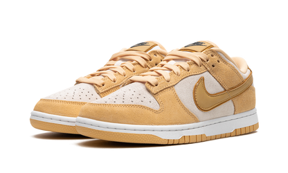 DUNK LOW WMNS"Celestial Gold Suede" DV7411 200