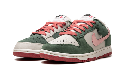 DUNK LO SE WMNS"All Petals United" FN8923 061