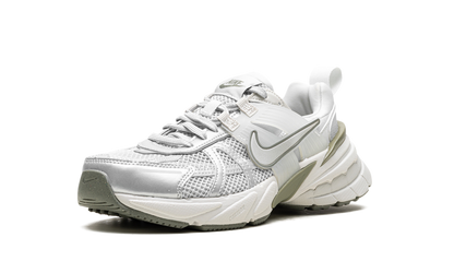 V2K Run WMNS"Photon Dust Light Silver" FD0736 006