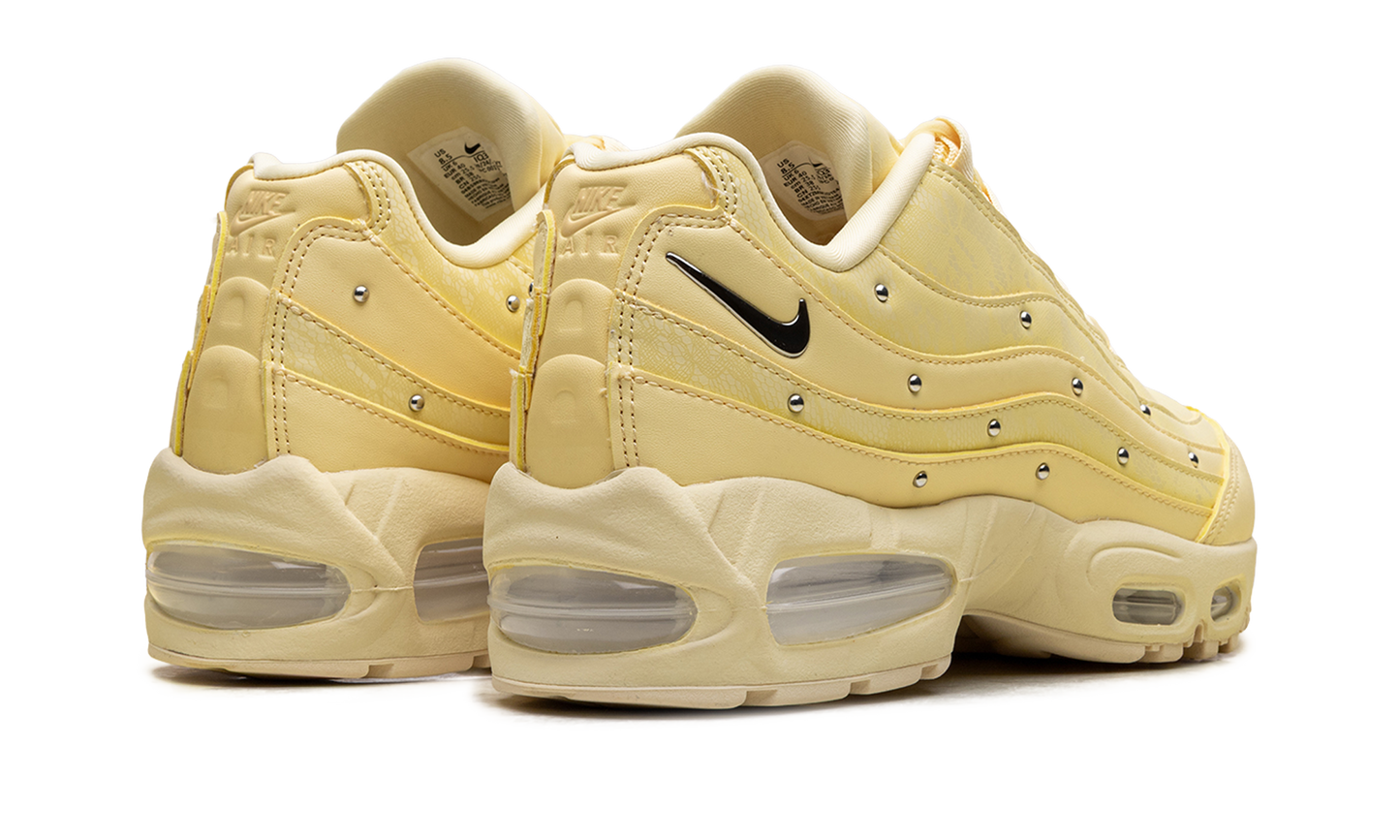Air Max 95 WMNS"Soft Yellow Silver Studded" IQ3444 722