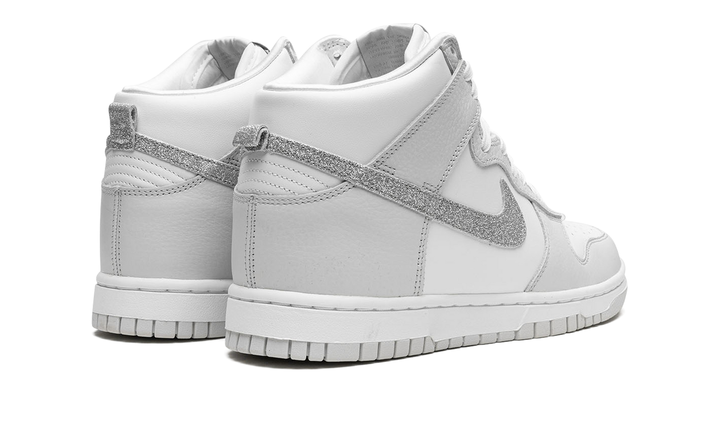 DUNK HIGH MNS WMNS"Silver Swoosh" FJ4578 100