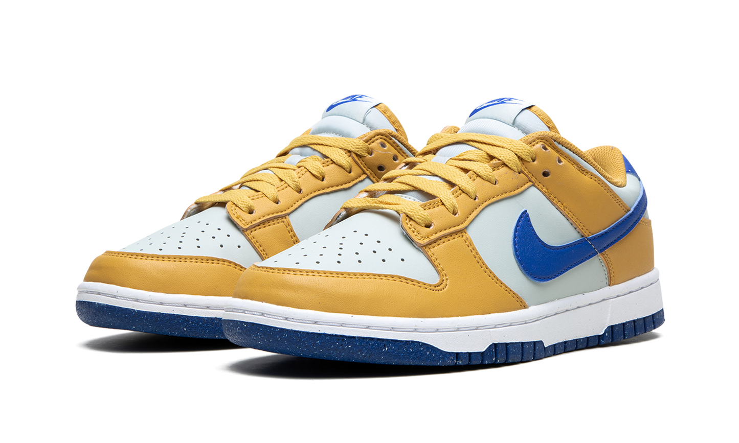 DUNK LO NEXT NATURE WMNS"Wheat Gold Royal" DN1431 700