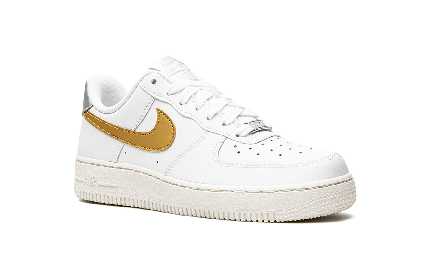 AIR FORCE 1 MNS WMNS"White/ Gold/ Silver" DD8959 106