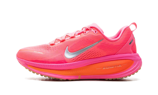 Vomero 18 WMNS"Digital Pink Hyper Orange" HM6804 602