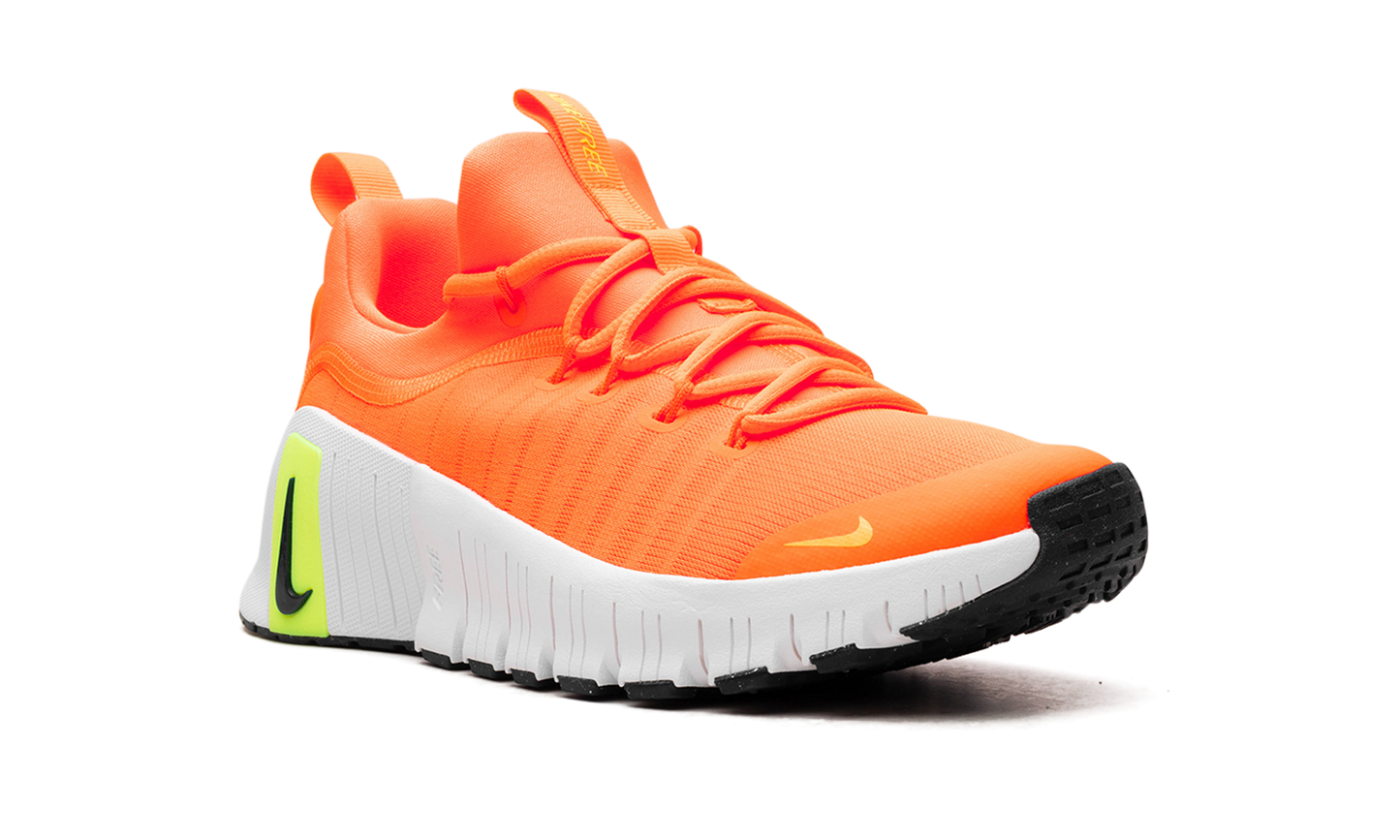 Free Metcon 6 WMNS"Orange" FJ7126 800