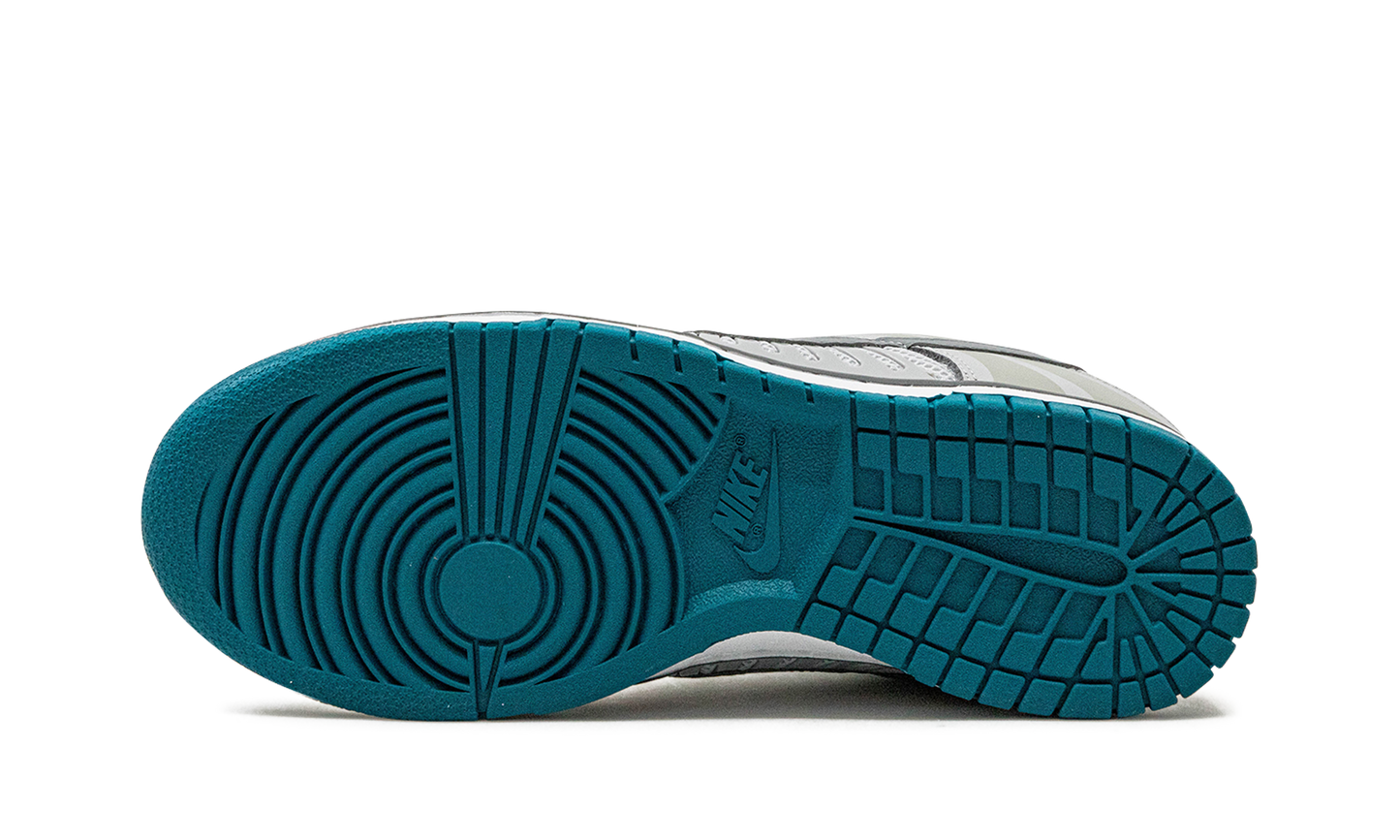DUNK LO SE WMNS"Vomero - Timeless" FJ5473 099