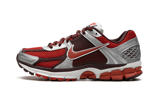 ZOOM VOMERO 5 WMNS"Team Red" FN7778 600
