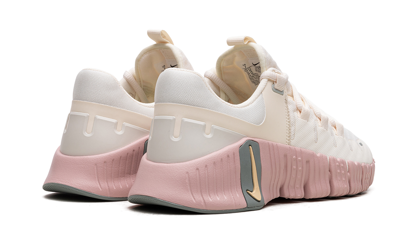 FREE METCON 5 WMNS"Pale Ivory" DV3950 102