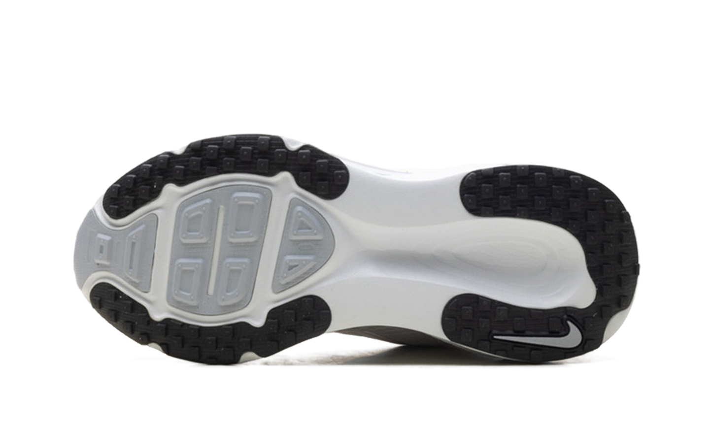 Vomero 18 WMNS"Vast Grey Summit White" HM6804 007