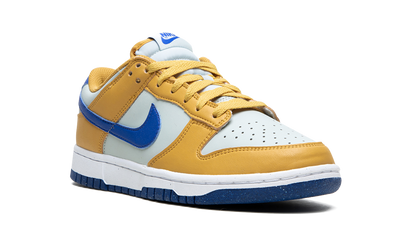 DUNK LO NEXT NATURE WMNS"Wheat Gold Royal" DN1431 700