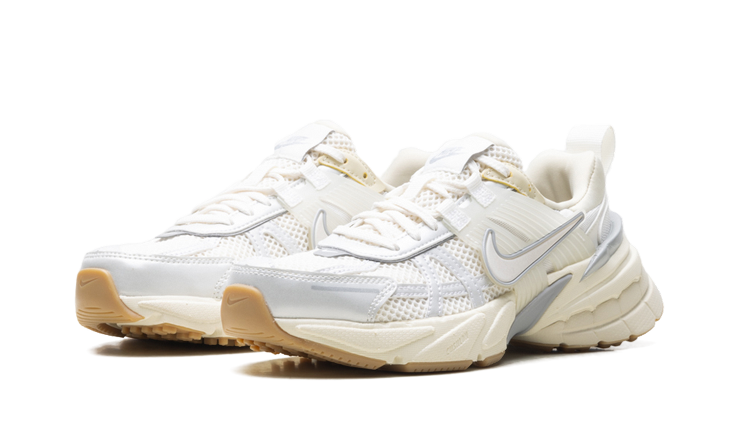 V2K Run WMNS"White Photon Dust Fir" FD0736 108