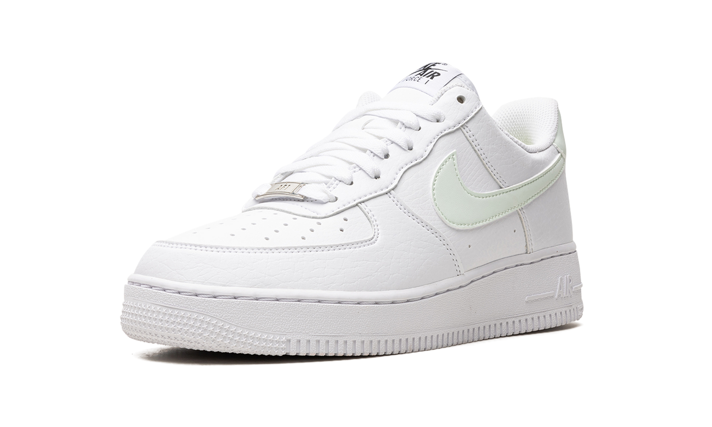 AIR FORCE 1'07 NEXT NATURE WMNS"Barely Green" DN1430 103