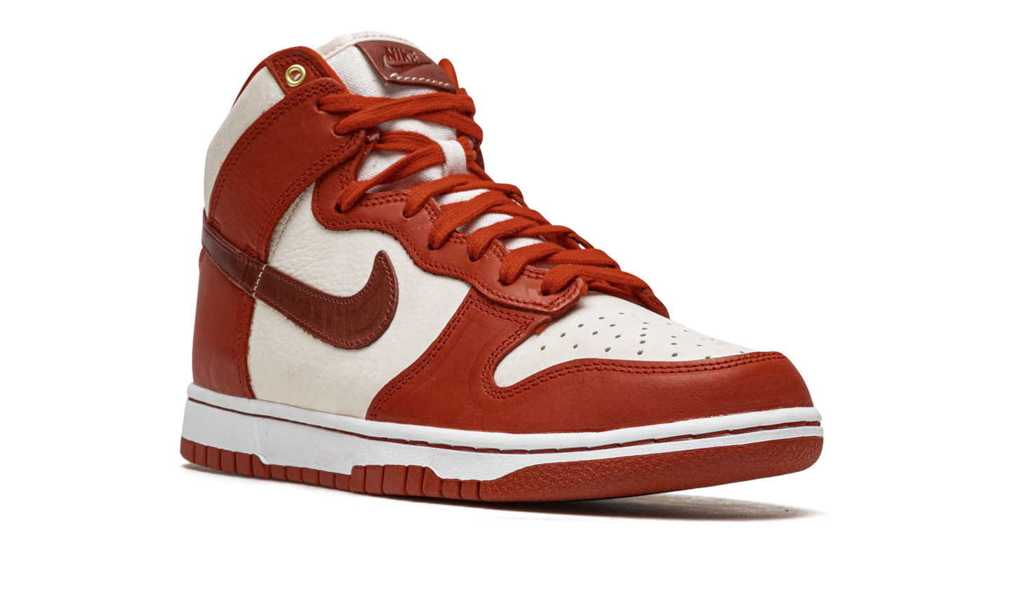 DUNK HIGH LXX MNS WMNS"Cinnabar" DX0346 600
