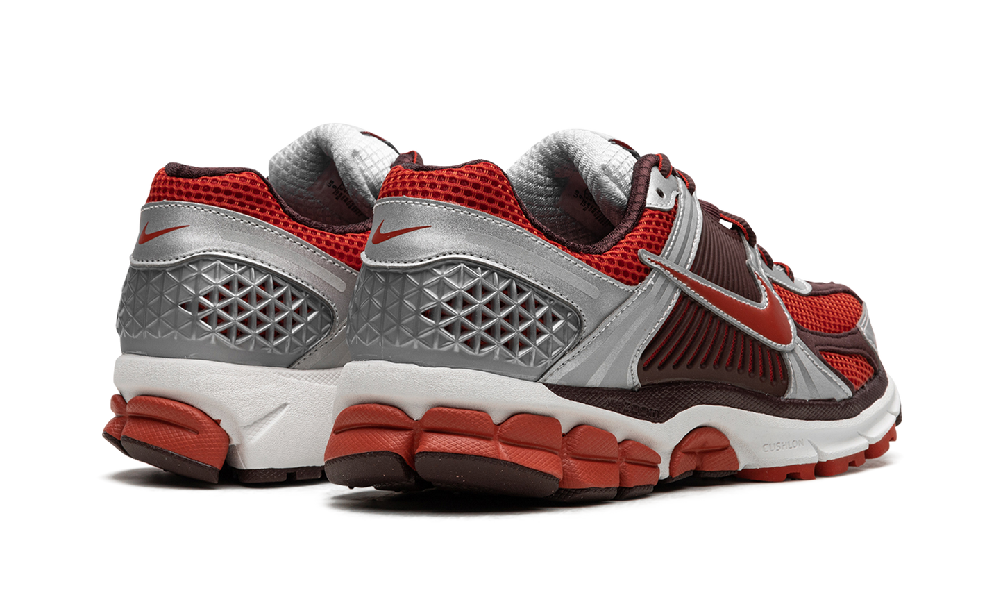 ZOOM VOMERO 5 WMNS"Team Red" FN7778 600