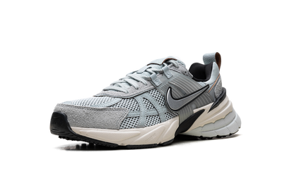 V2K Run WMNS"Light Pumic Black Chrome" FN6703 003