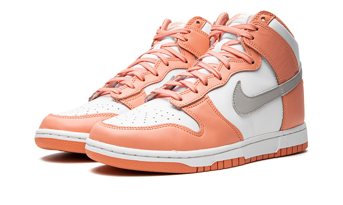 DUNK HIGH MNS WMNS"Salmon" DD1869 600