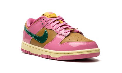 DUNK LOW WMNS"Parris Goebel" FN2721 600