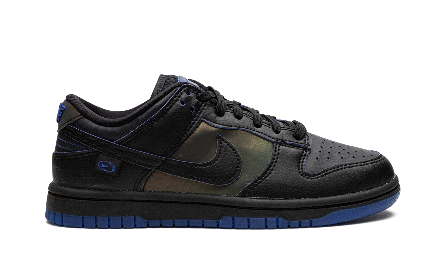 DUNK LO MNS WMNS"Black Royal Iridescent"