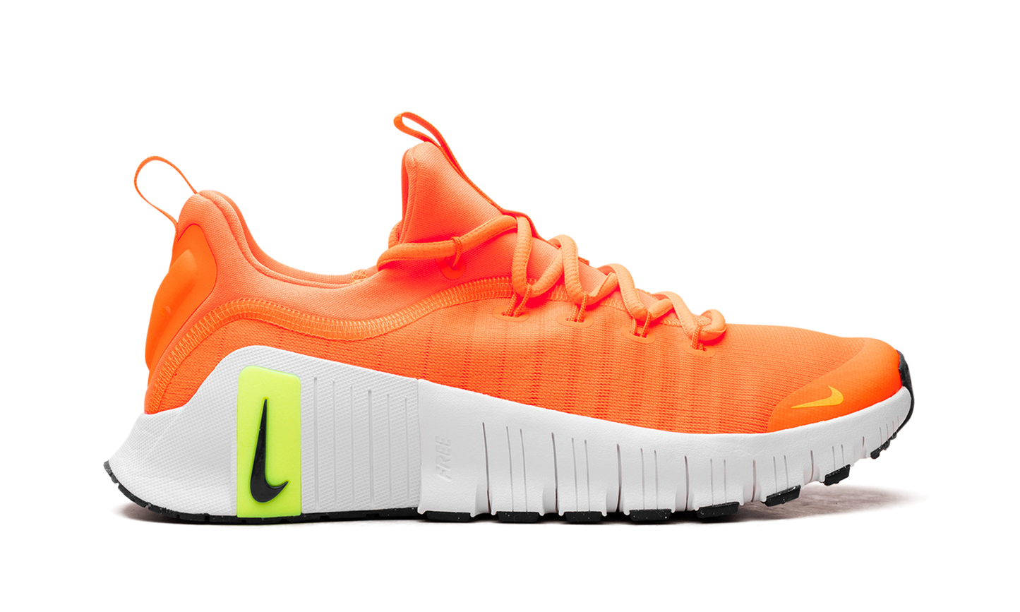 Free Metcon 6 WMNS"Orange" FJ7126 800