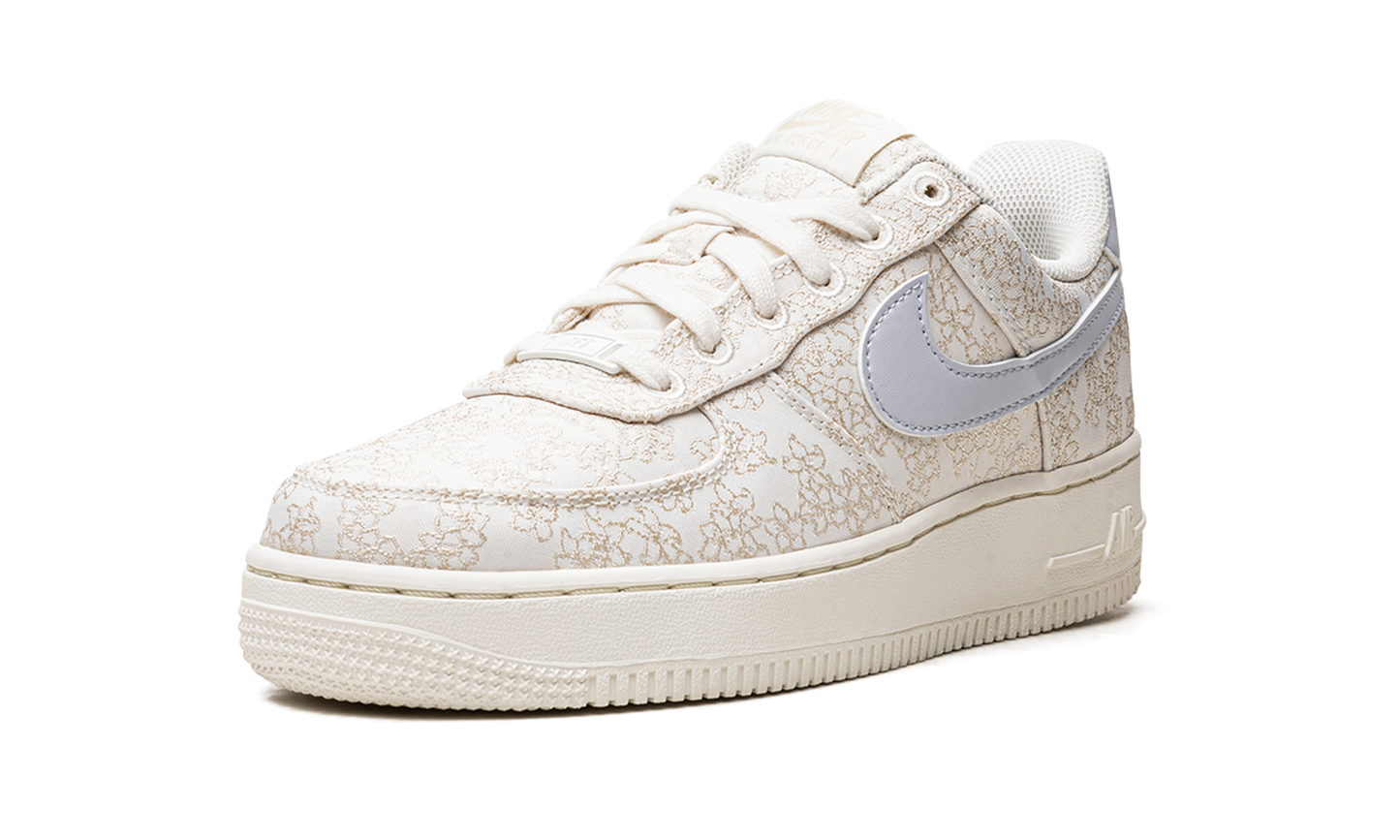 AIR FORCE 1'07 SE JACQ WMNS"Flower Embroidery" DR6402 900