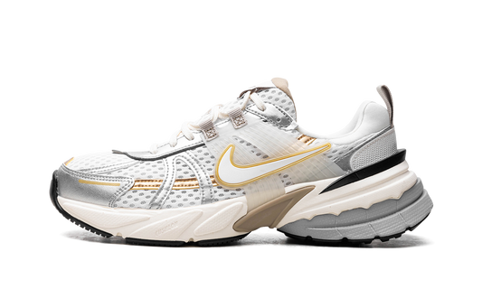 V2K Run WMNS"Khaki Metallic Silver" HJ7245 100