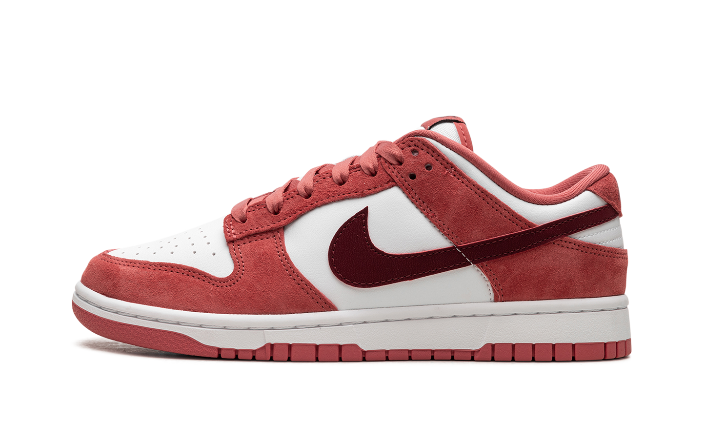 DUNK LOW WMNS"Valentine's Day" FQ7056 100