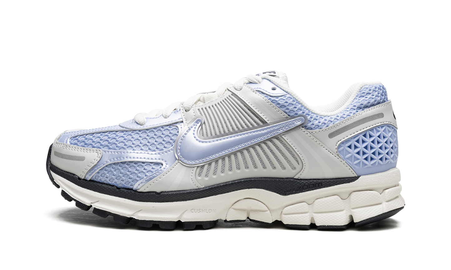 ZOOM VOMERO 5 WMNS"Royal Tint" FJ4588 025