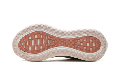Vomero Plus WMNS"Silt Red Stardust" HV8154 605