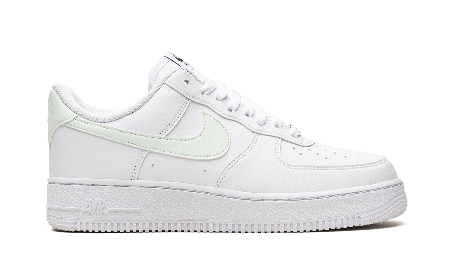 AIR FORCE 1'07 NEXT NATURE WMNS"Barely Green" DN1430 103