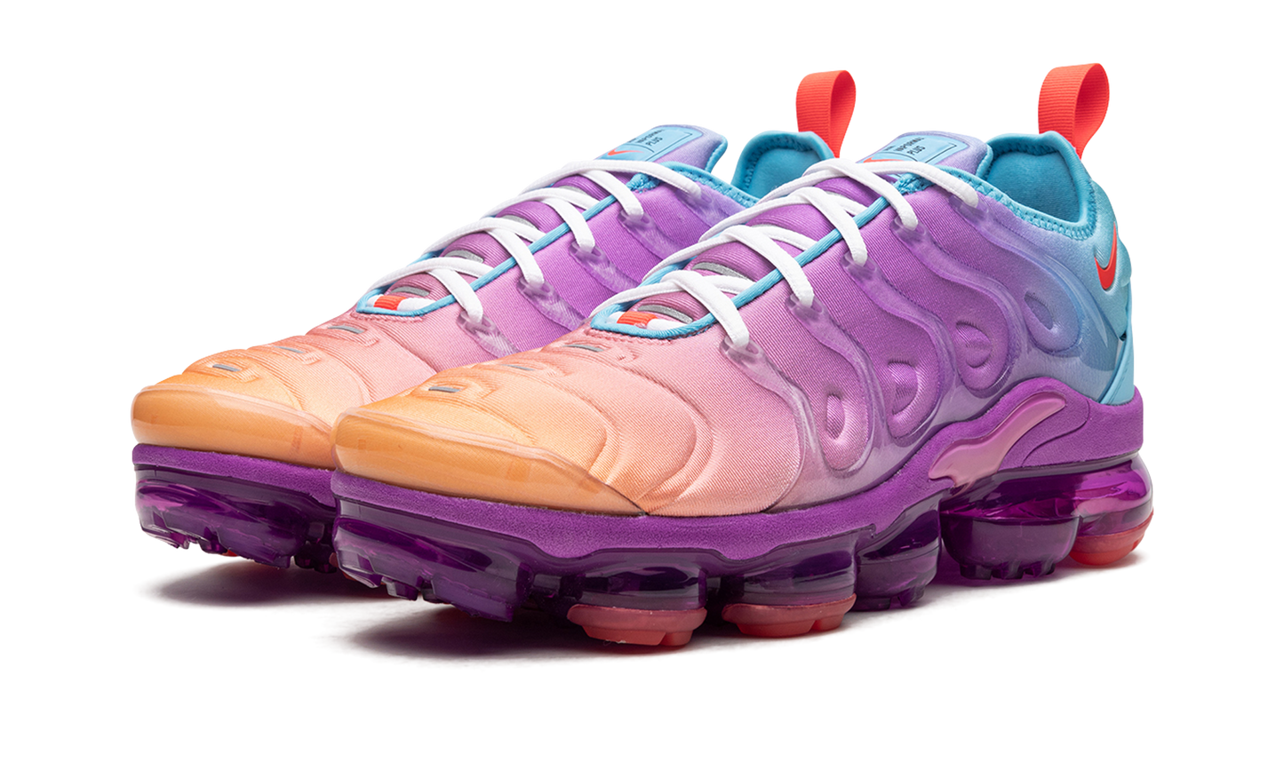 AIR VAPORMAX PLUS WMNS"Multigradient" FD0823 500