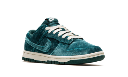 DUNK LO MNS WMNS"Green Velvet" DZ5224 300