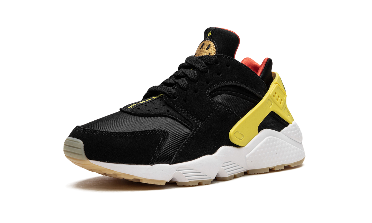 AIR HUARACHE WMNS"Go the Extra Smile" DO5873 001