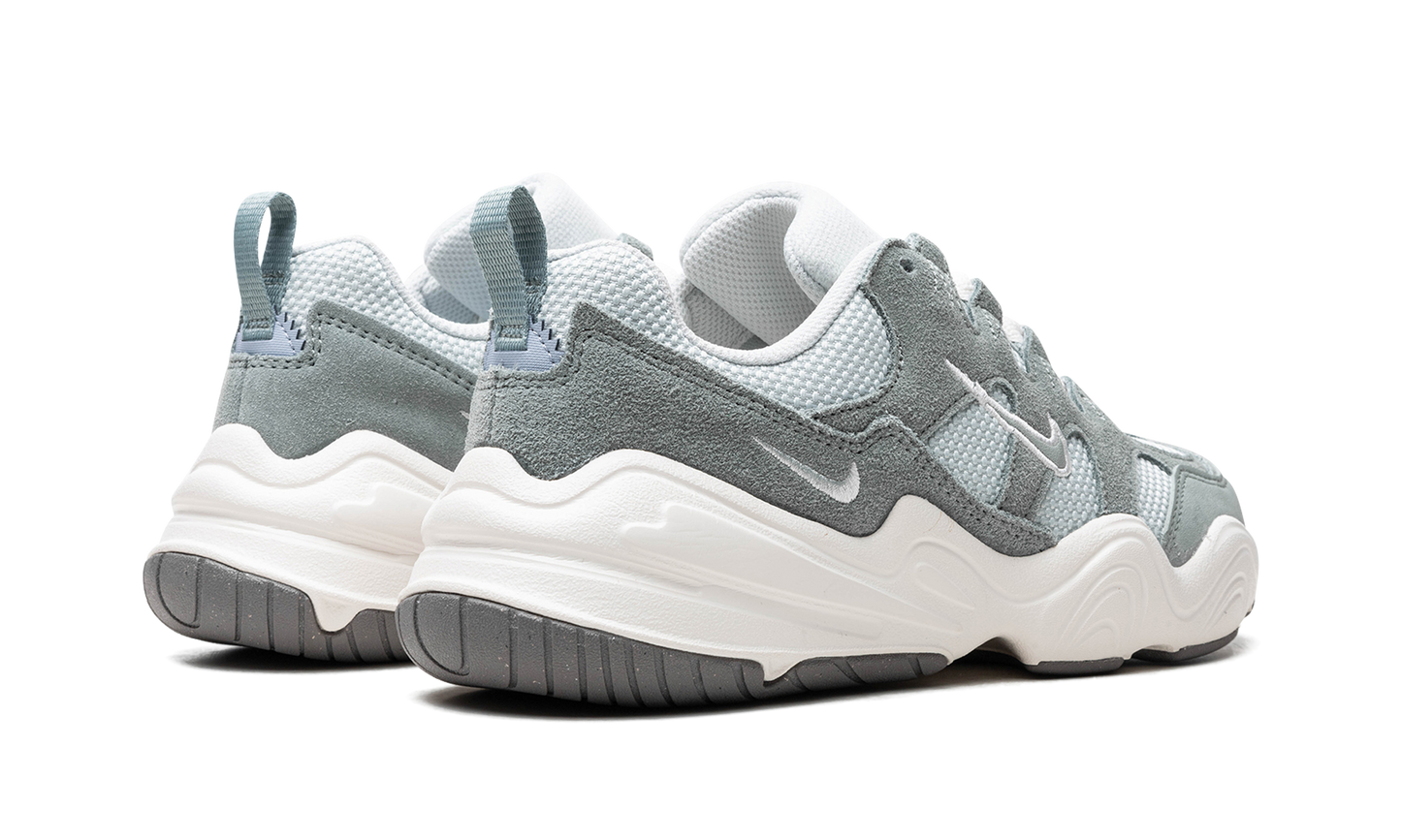 Tech Hera WMNS"Mica Green Grey" dr9761 001