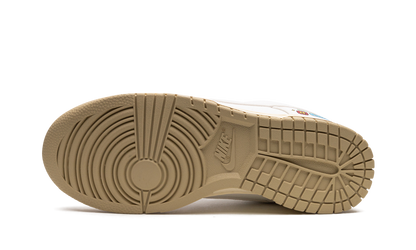 DUNK LO MNS WMNS"The Future is Equal" FD0868 133