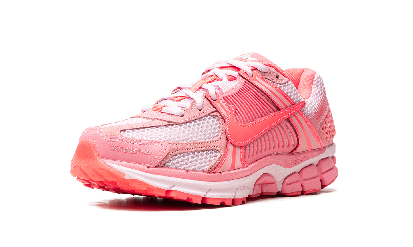 ZOOM VOMERO 5 WMNS"Triple Pink" FQ0257 666