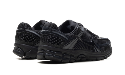 Zoom Vomero 5 WMNS"Black Patent" II6236 001