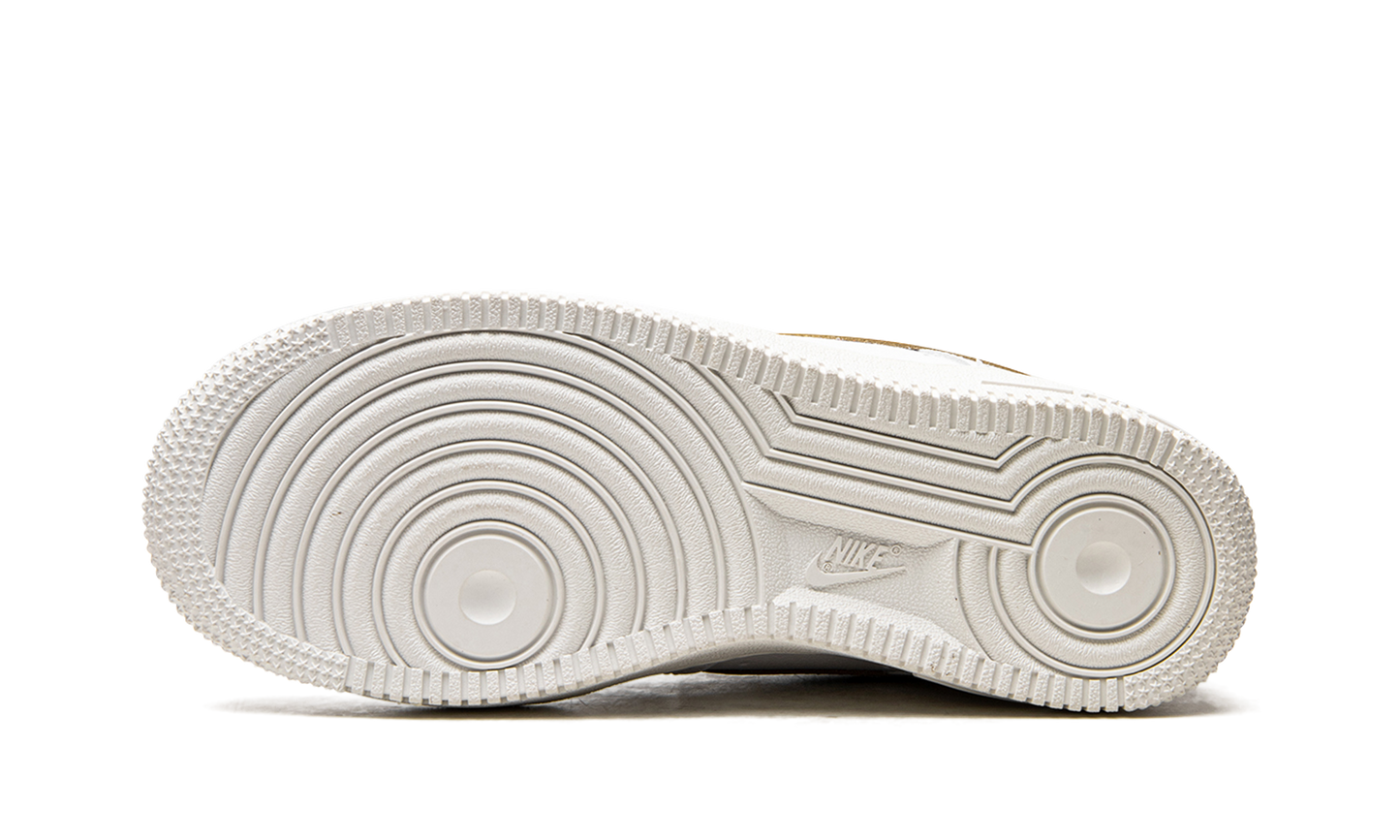 AIR FORCE 1 MNS WMNS"White/ Gold/ Silver" DD8959 106