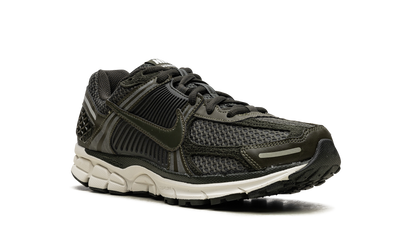 ZOOM VOMERO 5 WMNS"Sequoia" FQ8898 325