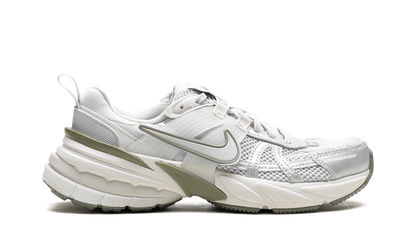 V2K Run WMNS"Photon Dust Light Silver" FD0736 006