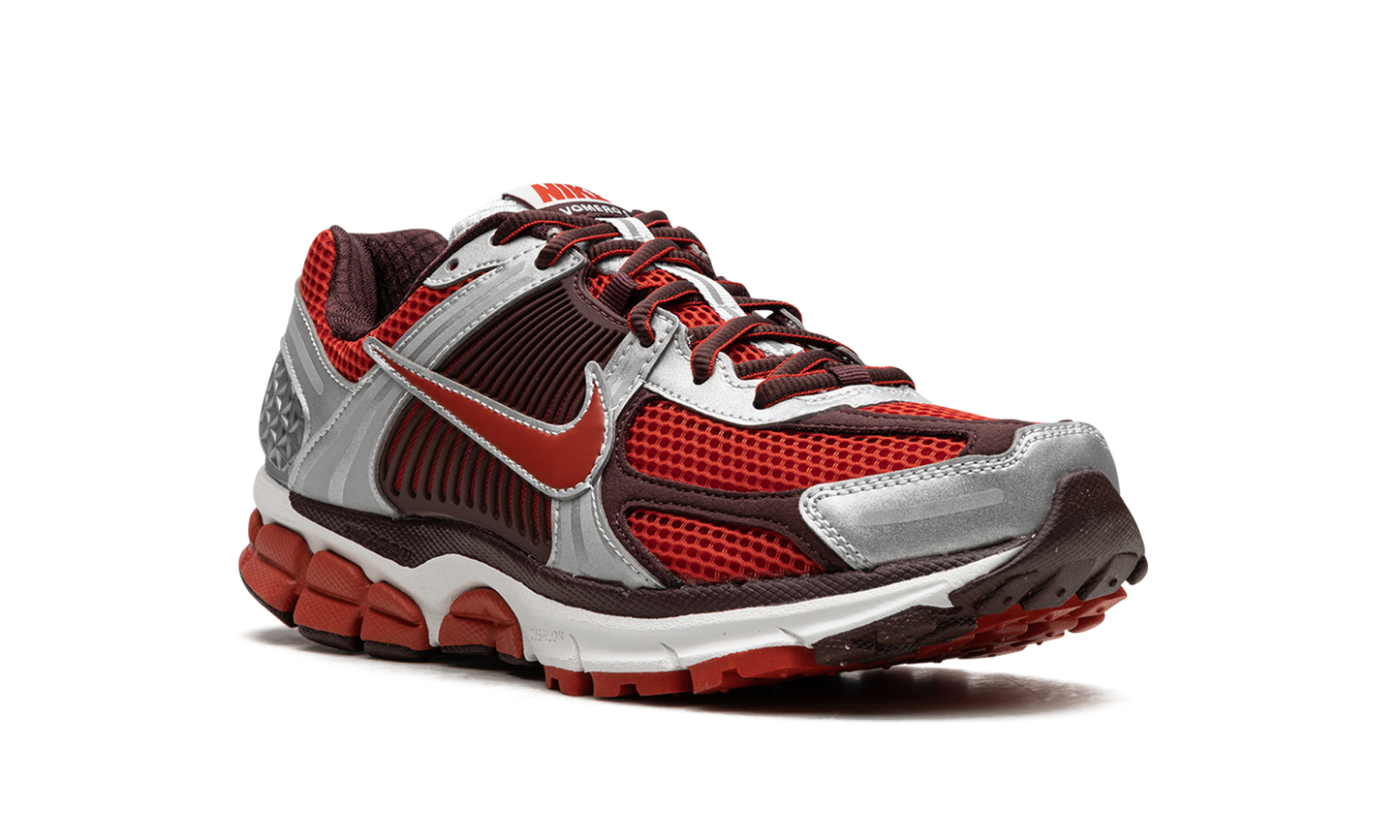 ZOOM VOMERO 5 WMNS"Team Red" FN7778 600