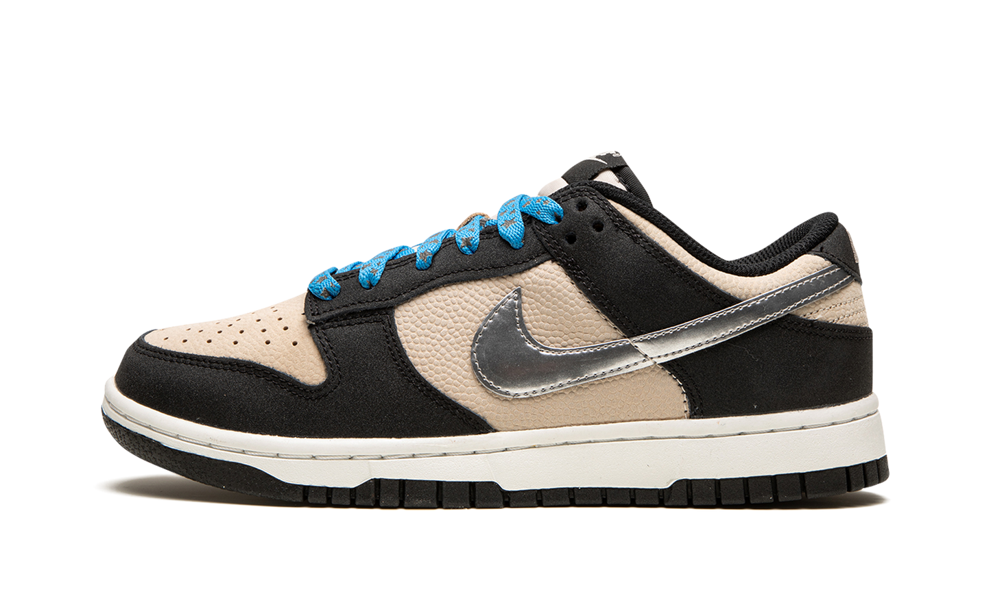 DUNK LO MNS WMNS"Starry Laces" DZ4712 001