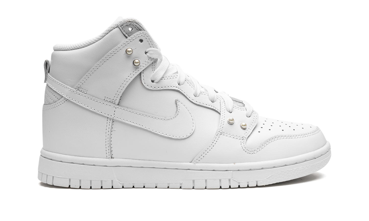 DUNK HIGH SE MNS WMNS"Pearl White" DM7607 100