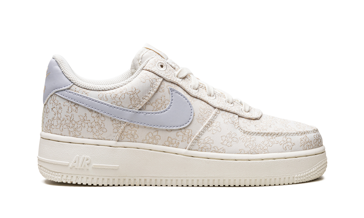 AIR FORCE 1'07 SE JACQ WMNS"Flower Embroidery" DR6402 900